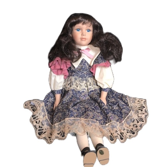 VINTAGE Porcelain Doll - Picture 2 of 16